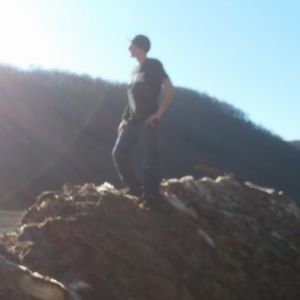 Meet your Posher, Levi